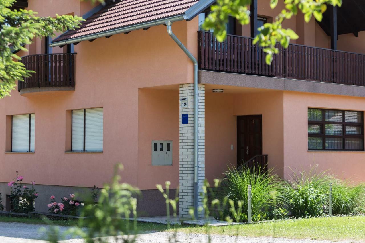Green Oase Slunj Exterior photo